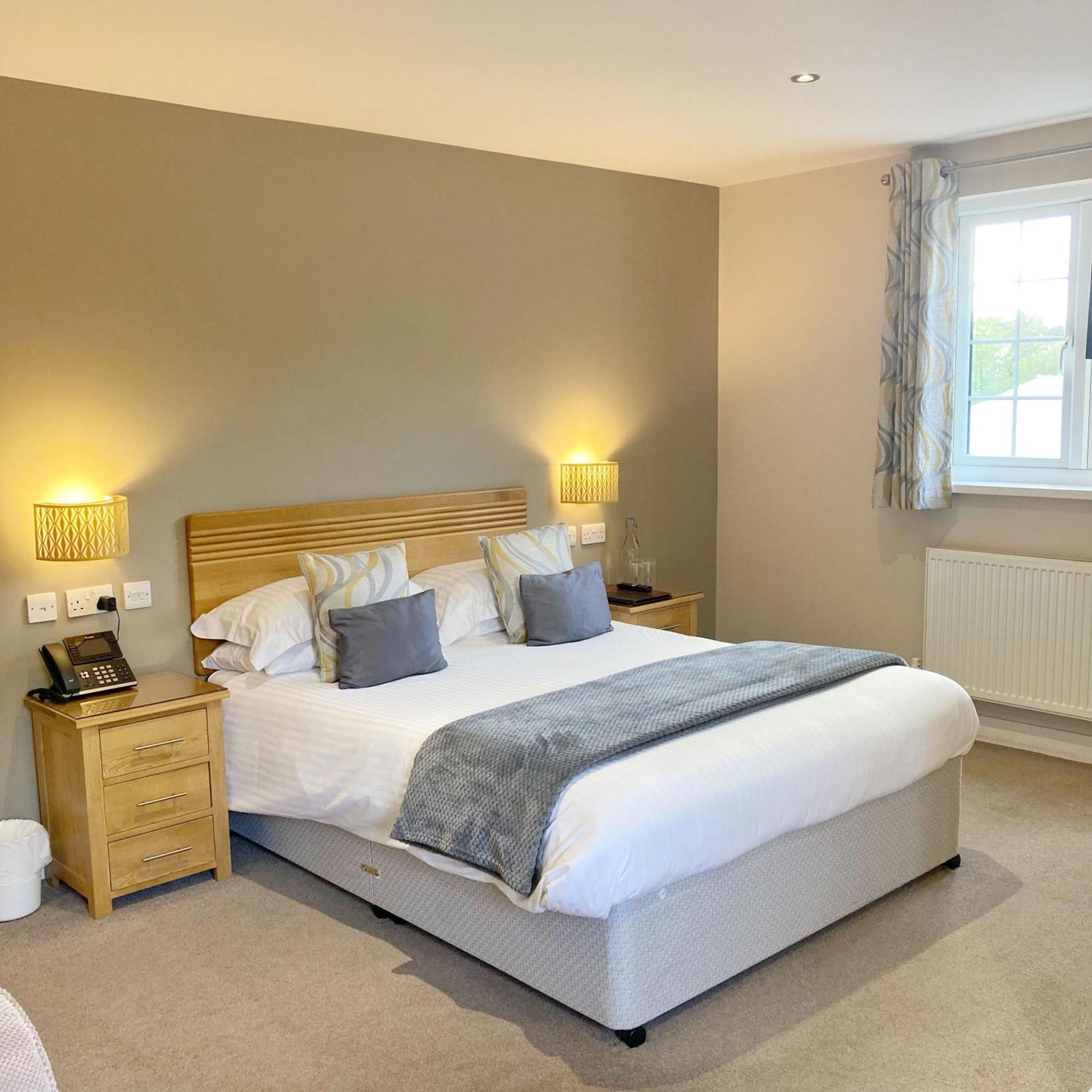 The Britannia Inn & Waves Restaurant St Austell Bilik gambar