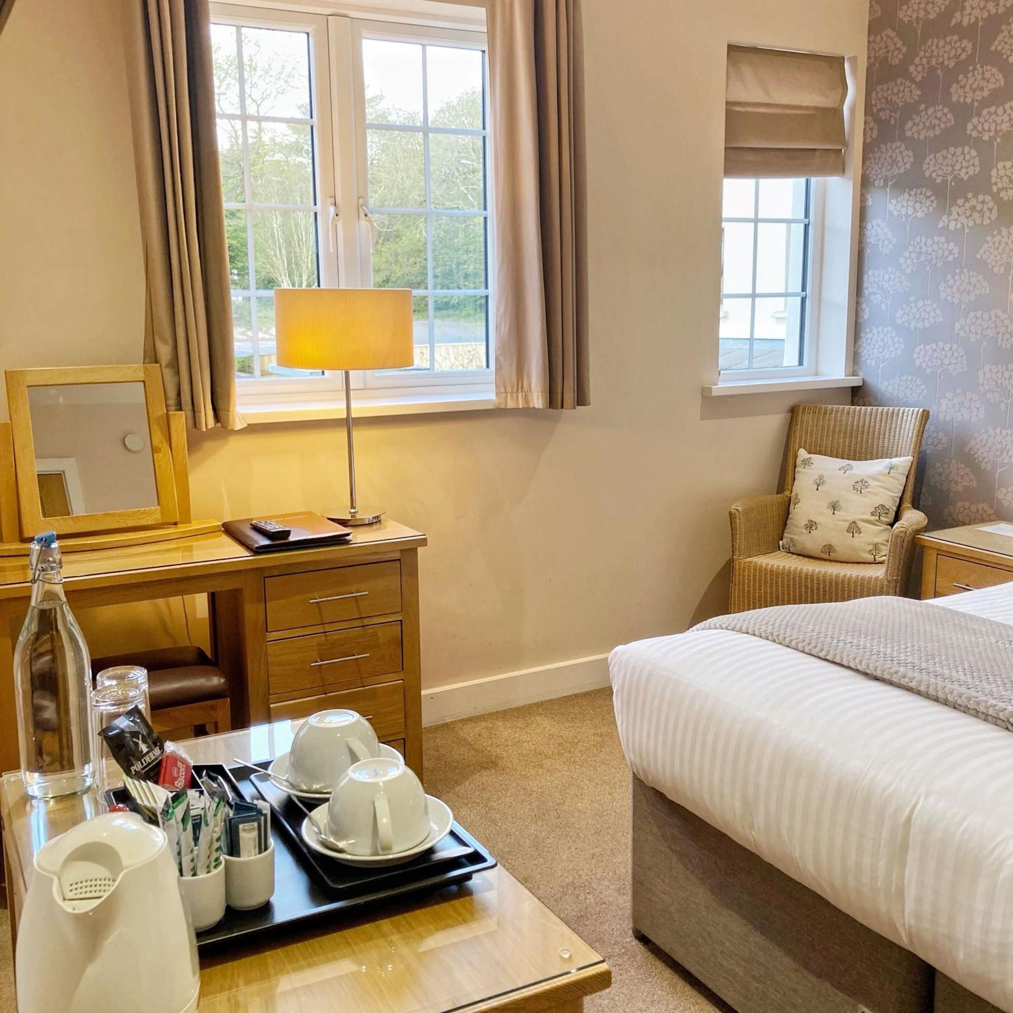 The Britannia Inn & Waves Restaurant St Austell Bilik gambar