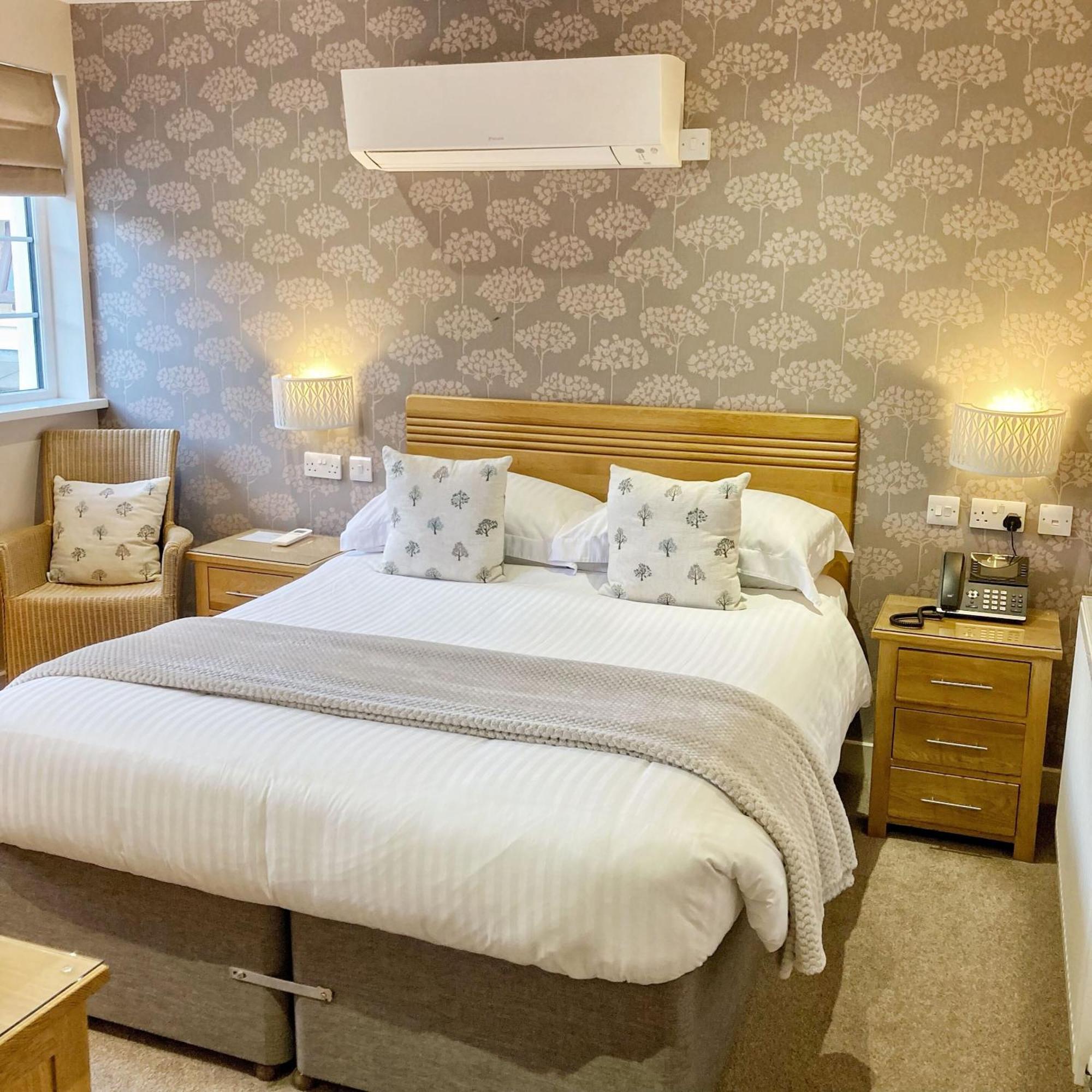 The Britannia Inn & Waves Restaurant St Austell Bilik gambar