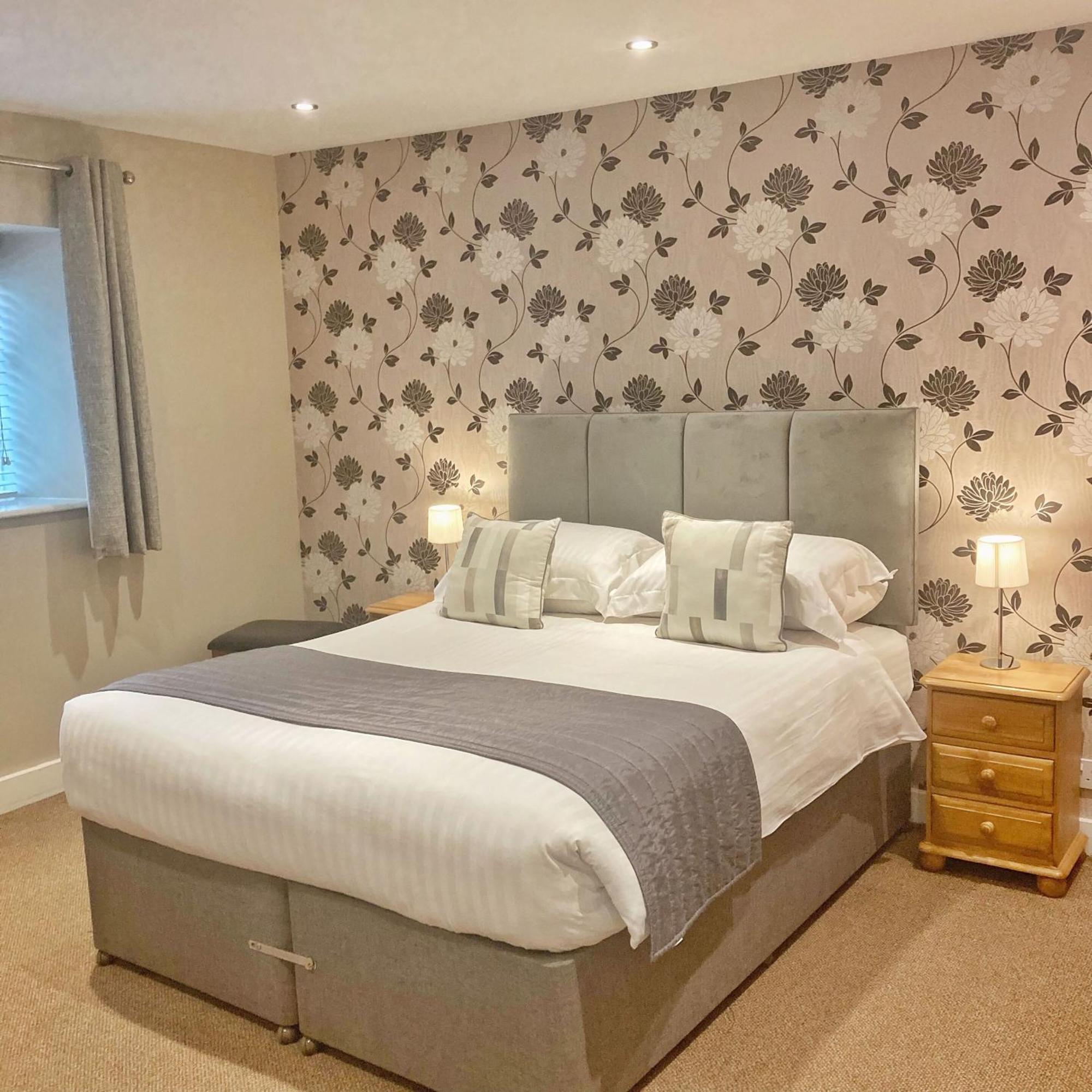 The Britannia Inn & Waves Restaurant St Austell Bilik gambar
