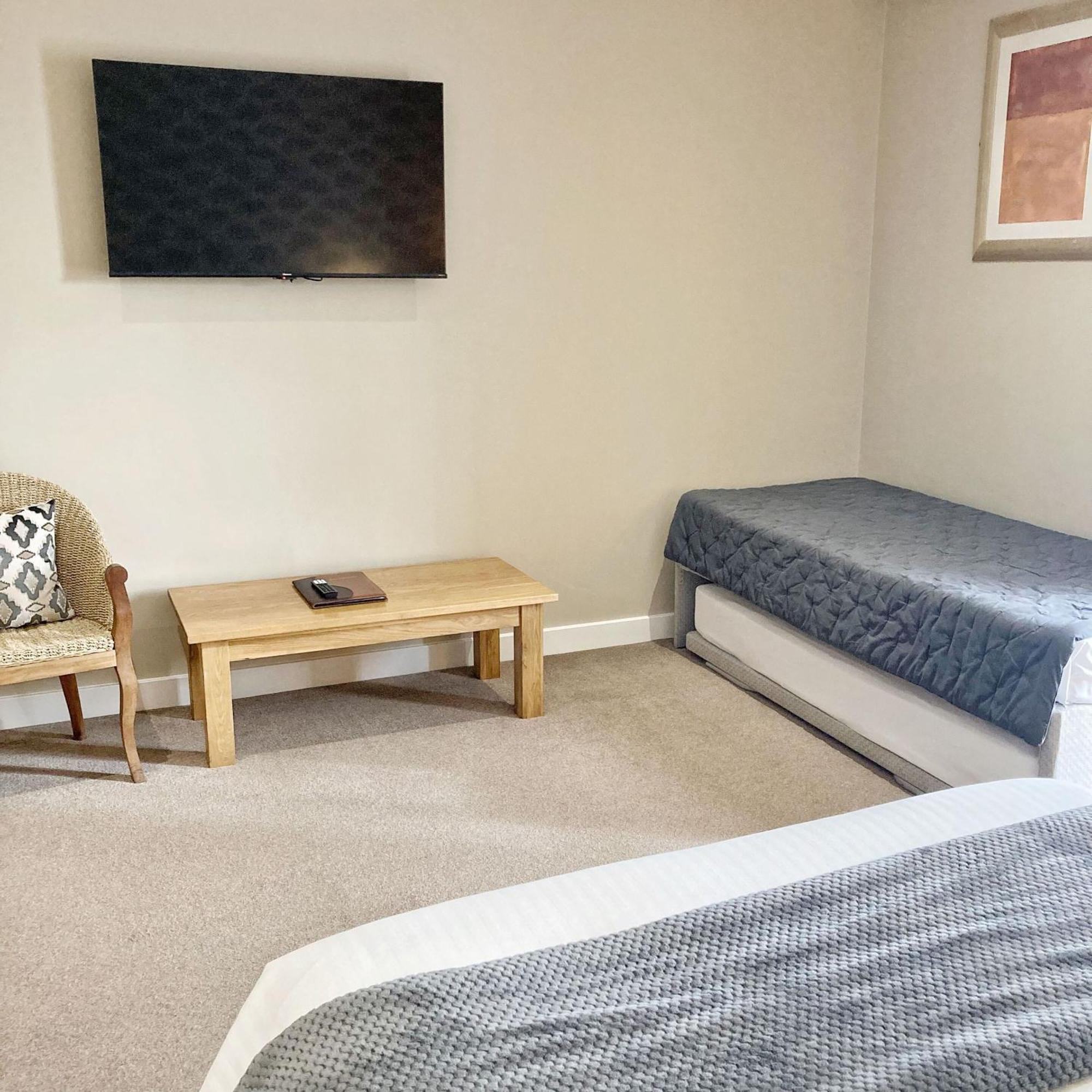 The Britannia Inn & Waves Restaurant St Austell Bilik gambar